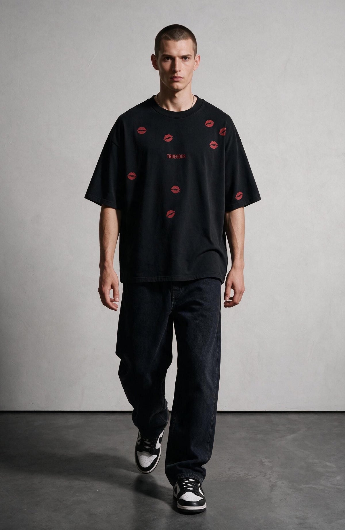 Kiss Marks oversized T-shirt by Truegods – on model, full look